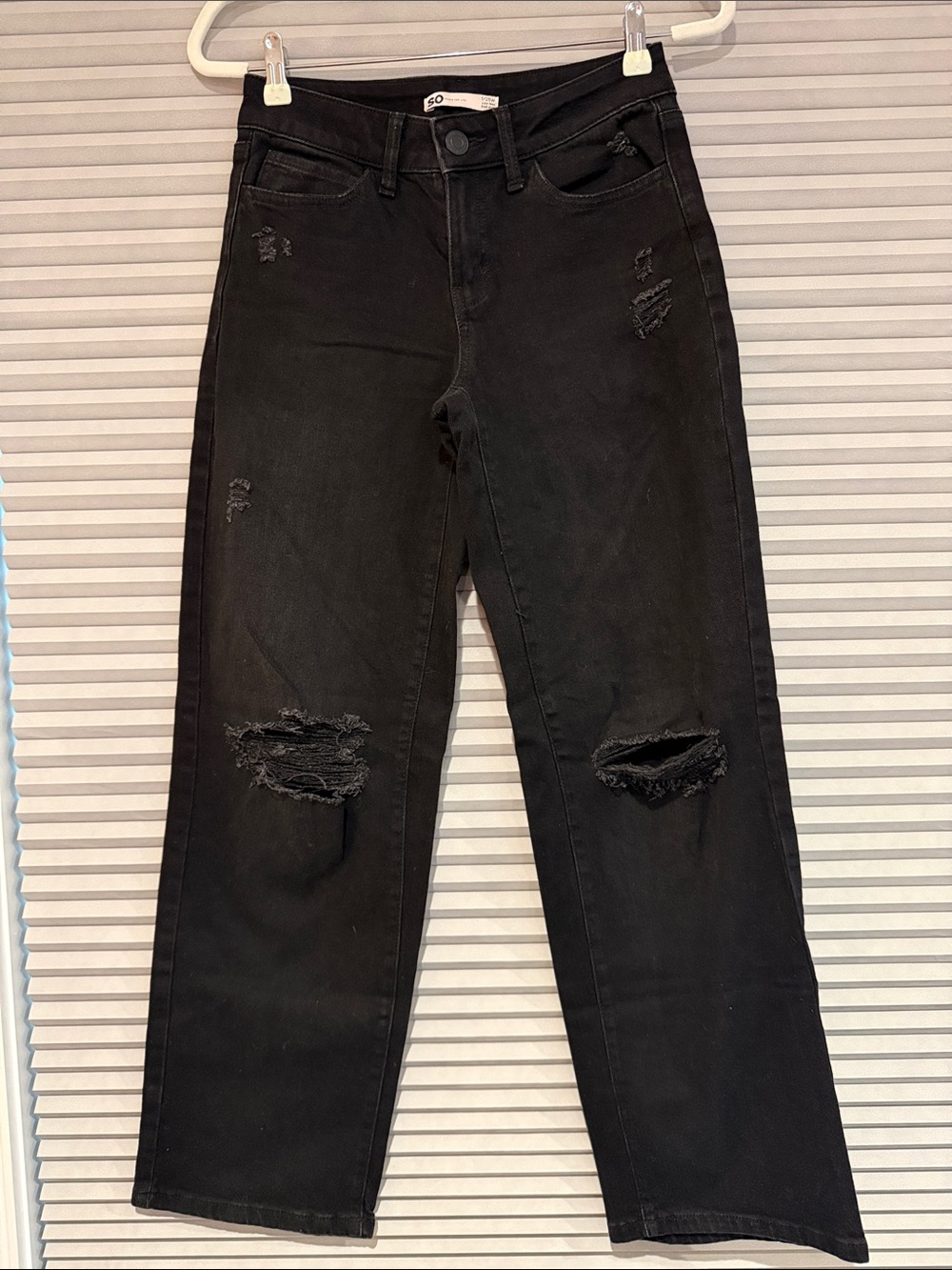 New SO Black Distressed Straight-Leg Jeans